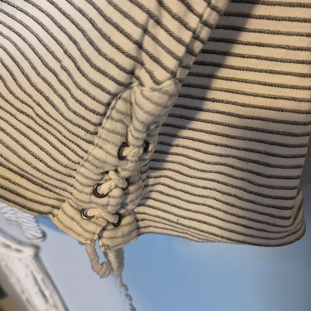 🔥 Striped Roxy Longsleeve - Picture 4 of 4